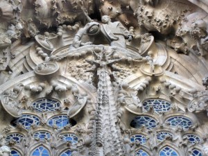 004_Sagrada_Família_porta_de_la_Caritat,_l'Anunciació